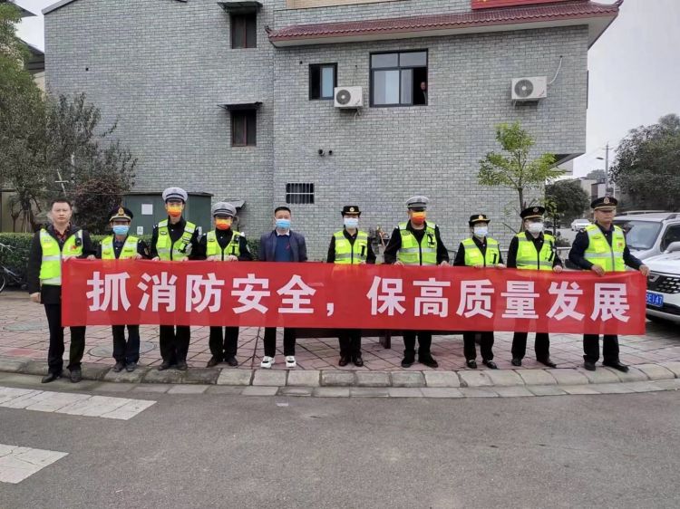 蓉城二繞公司消防宣傳進社區(qū).jpg